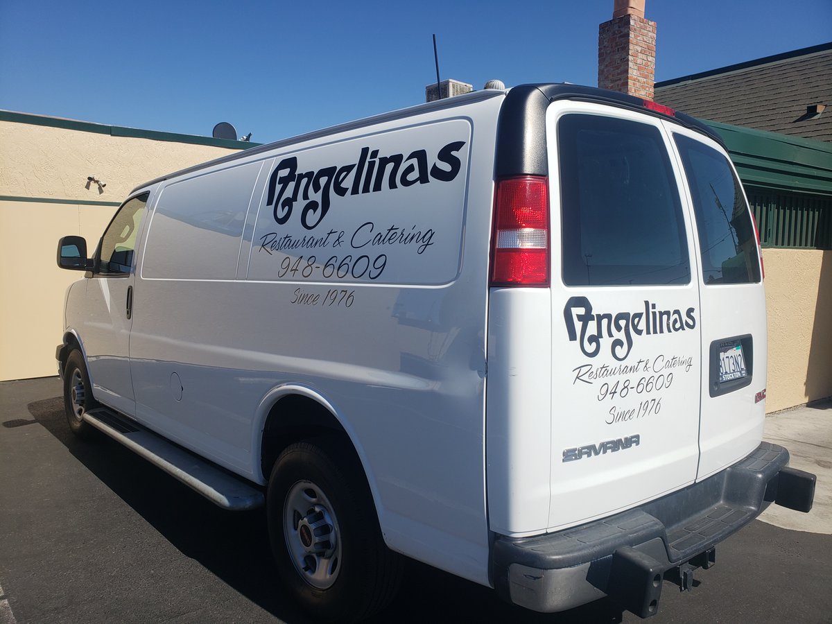 Did you know we do catering?

Whatever your occasion, however big or small, we have the perfect options to choose from.
Cater your birthday party, holiday party, corporate events, wedding festivities and more!