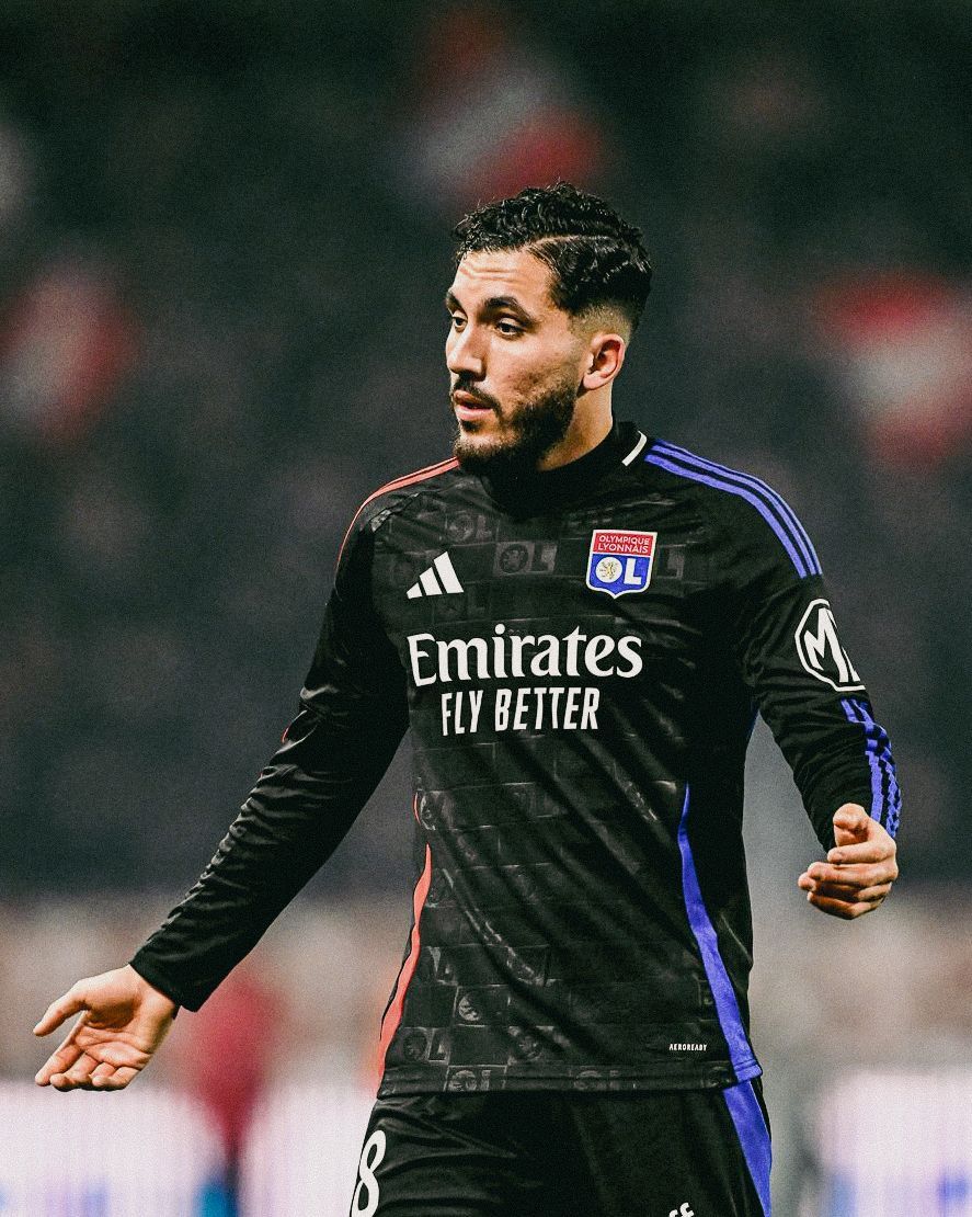 classicshirts's tweet image. Cherki x Lyon 🇫🇷 

Treating the pitch like a playground. Those half and half colour stripes. Glorious.

🌎 Worldwide Shipping

🛒 Shop Here - buff.ly/3ZY7oHg