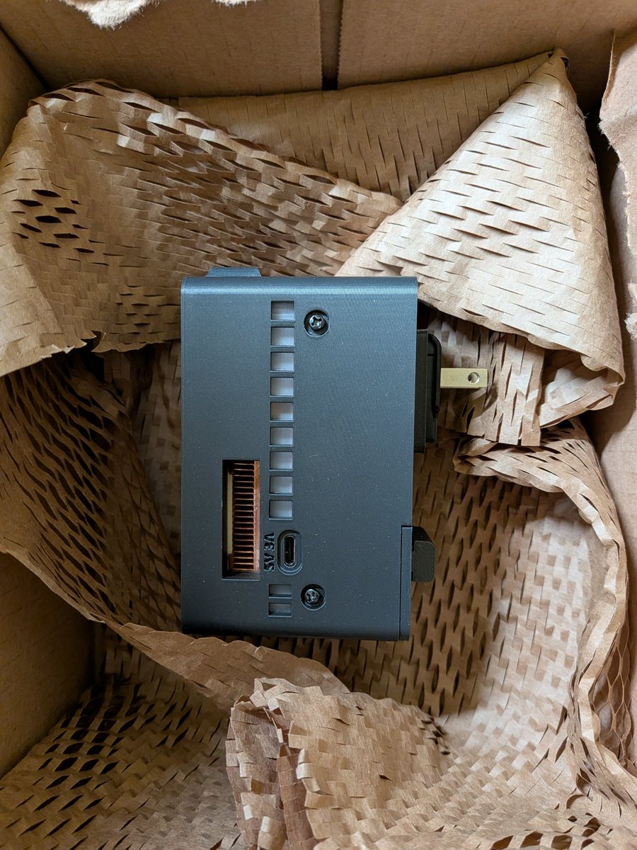 First Wallaxe to leave the nest.

Safe travels bud 🫡