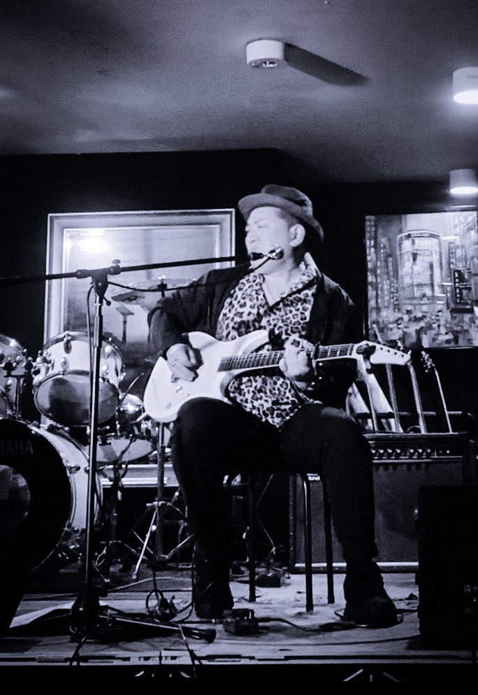 hirokiuchiyama's tweet photo. 「Instagramを更新しました」
https://t.co/aaSVcdSulr
【Thank you so much!!!!!🎸】
#Instagram #SoloLive
#阿佐ヶ谷Muswell
#HappyMondays
#OpenMicEvent
#また来月
#ありがとうございました
#戦争反対9条守れ
#NoWar https://t.co/AAX5405nDX