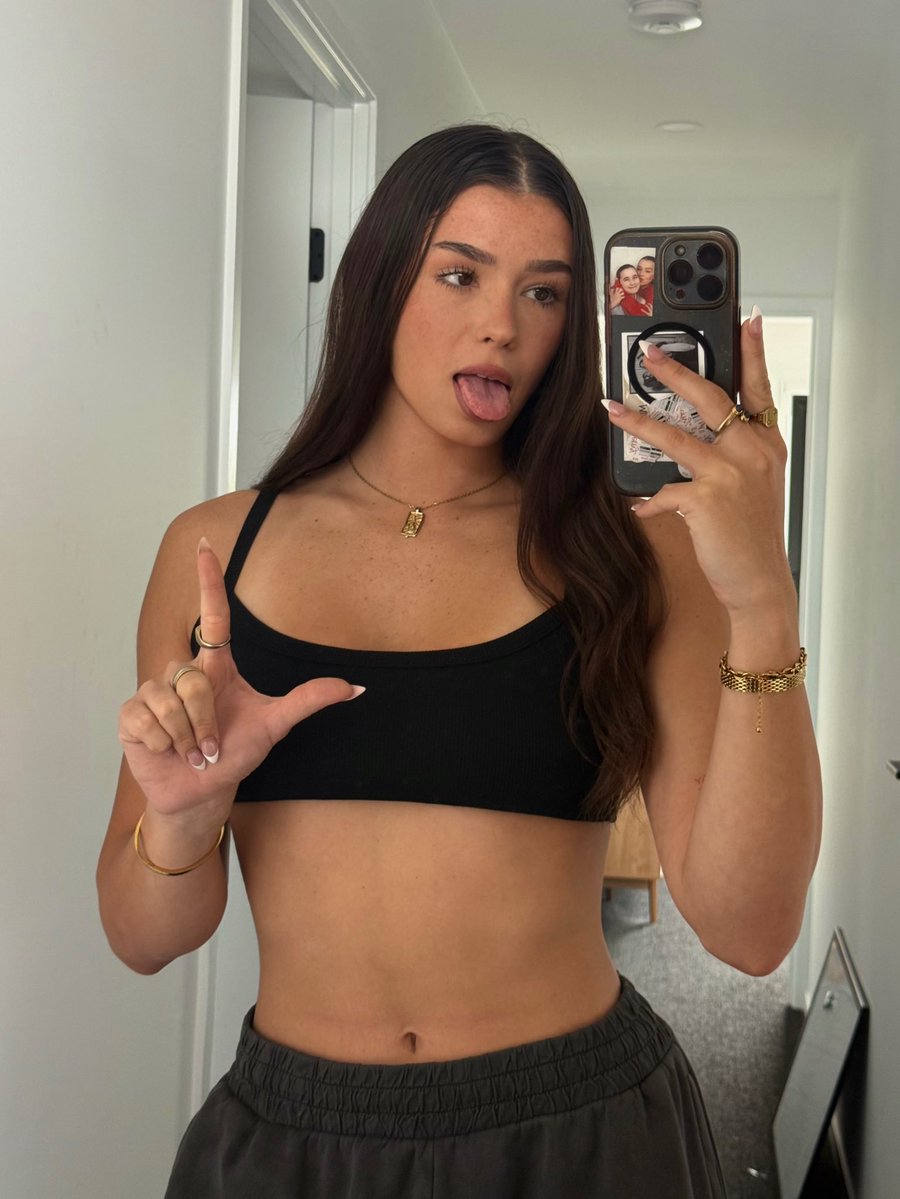 Parody Mommy| Catfish Findom tweet media