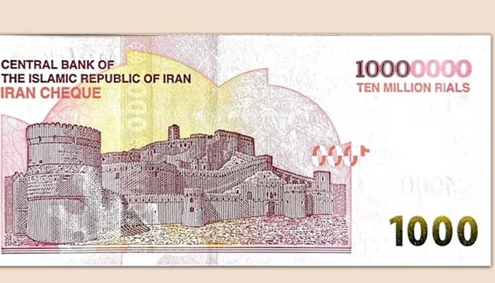 🚨عوام ایرانی کرنسی کے پیچھے پاگل ہورہی ہے کہ 10,000 میں ایک کروڑ  ایرانی ریال مل رہا ہے یہ ایک کروڑ حقیقت میں ایک ہزار ایرانی ریال ہے آگے والی چار صفریں خراب معاشی حالات کی وجہ سے عارضی طور پر لگائی گئی ہیں جو وہ کسی بھی وقت ختم کر سکتے ہیں،
🚨 تو میرے پیارے پاکستانی دس ہزار میں