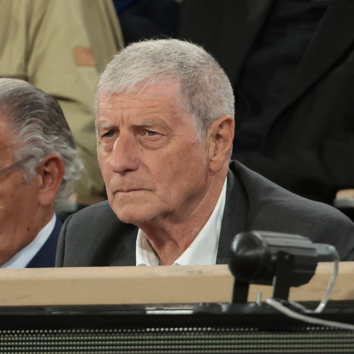 Vibes Foot tweet media