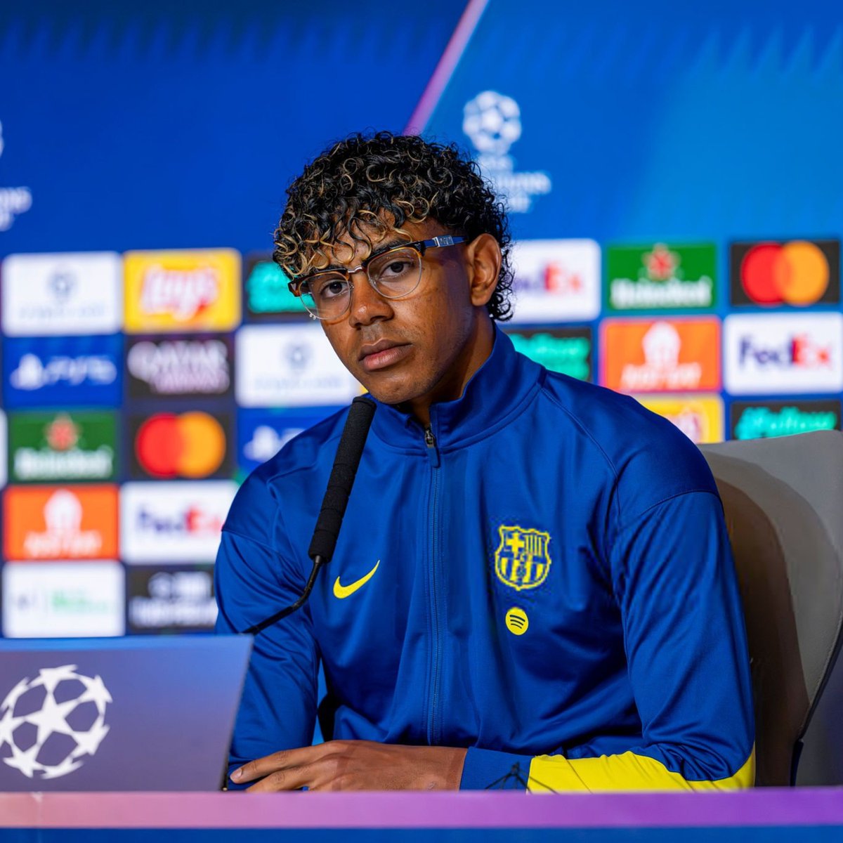 Vibes Foot tweet media