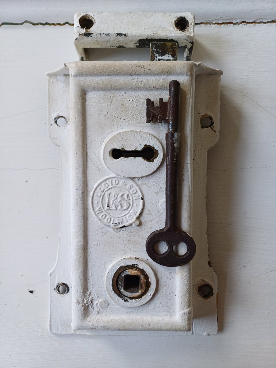 The Door Restorer tweet media