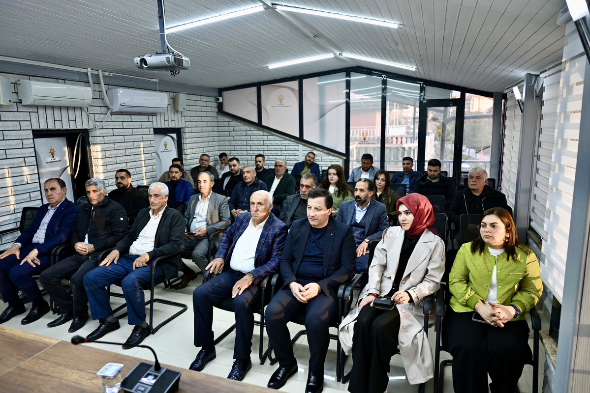 📍 AK Parti #Yeşilyurt İlçe Başkanlığı

Haftalık olağan yönetim kurulu toplantımızı tamamladık. 

Toplantımızda; gündemde yer alan konuları ele alarak devam eden çalışmalarımız ile ilgili yol haritamızı belirledik. 

Alınan kararların hayırlara vesile olmasını diliyorum.