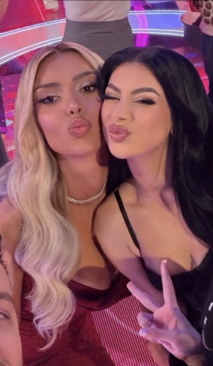 _minionions2's tweet image. shume pucjeee😘🥰 #bbvipal5