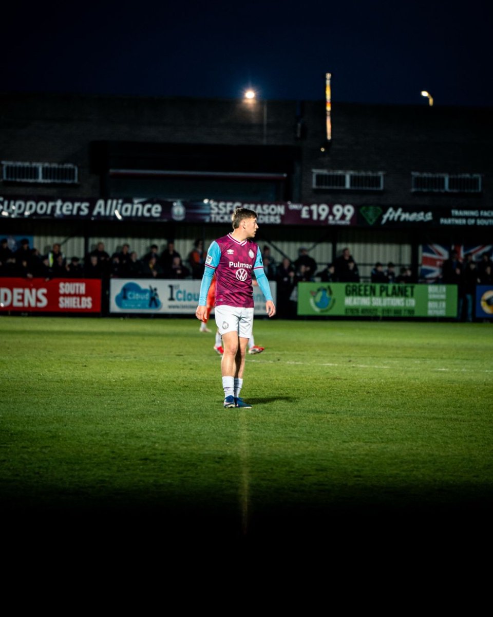 SouthShieldsFC's tweet image. 46' Back underway...

⚓️ 3-1 🔵

📸 Matthew Thomas

#SSFC #AlwaysReady
