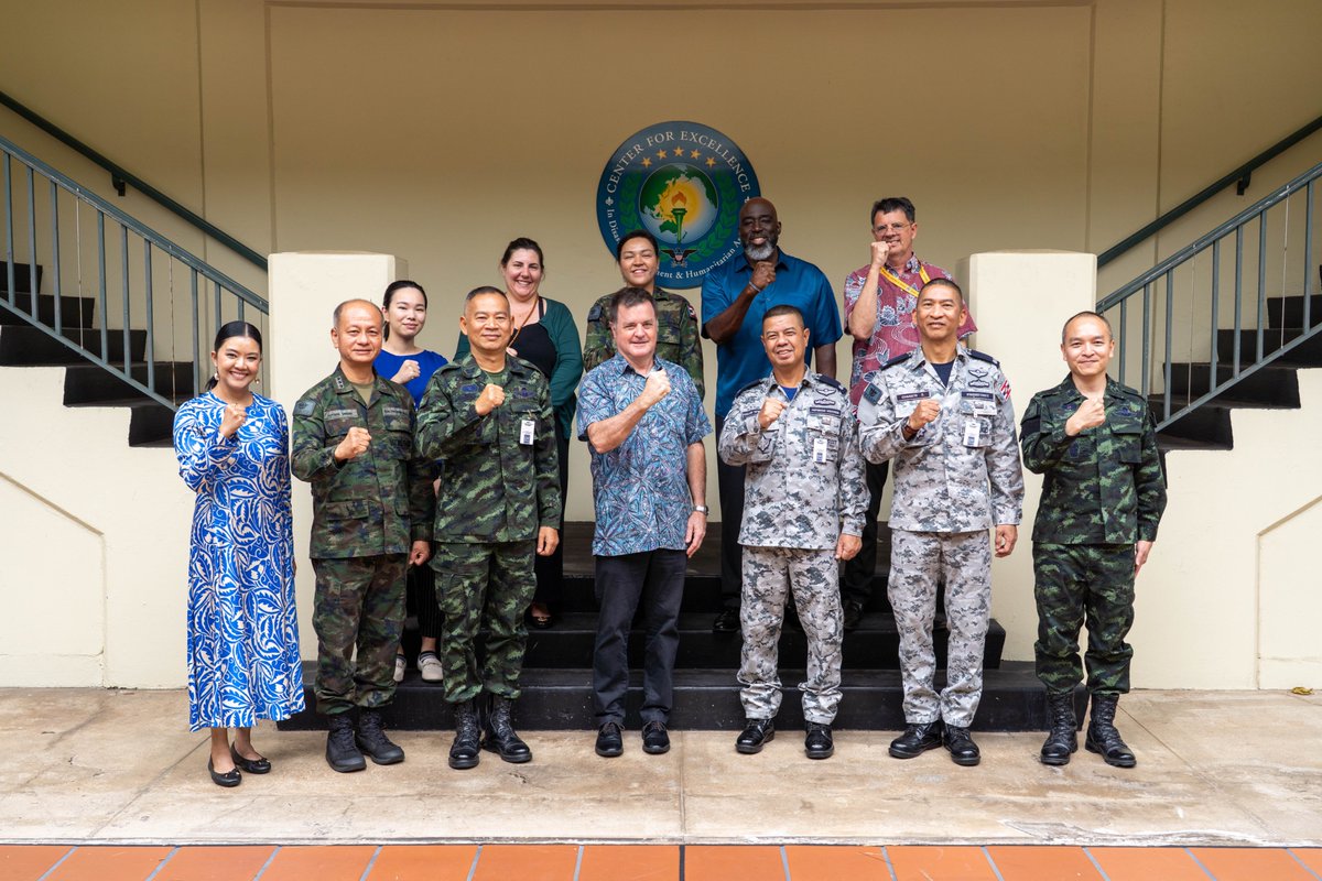 cfedmha's tweet photo. 🇺🇸🤝🇹🇭
Last week, CFE-DM welcomed four senior delegates from the Royal Thai Armed Forces (RTARF) for an in-depth overview of our mission, activities, and collaborative ideas to enhance the disaster response element of Exercise #CobraGold 2027.

@RTARF_PR  @INDOPACOM https://t.co/Uqfa6JNTvi
