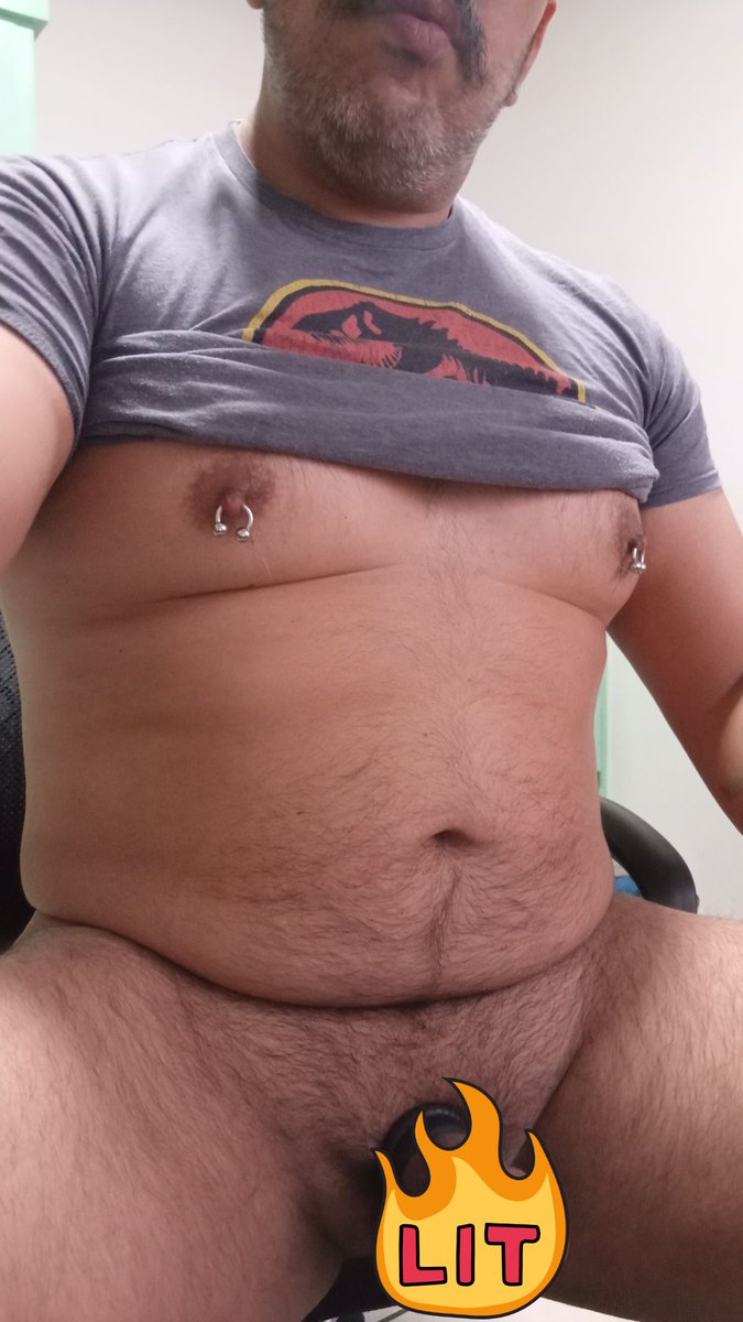 ¿Dónde están los amantes de los chichones y pezones?
.
Venga levanten la mano y de paso una lengua para lamer no estaría más mal.
.
🥵🥵🥵🔥🐻🔥🥵🥵🥵