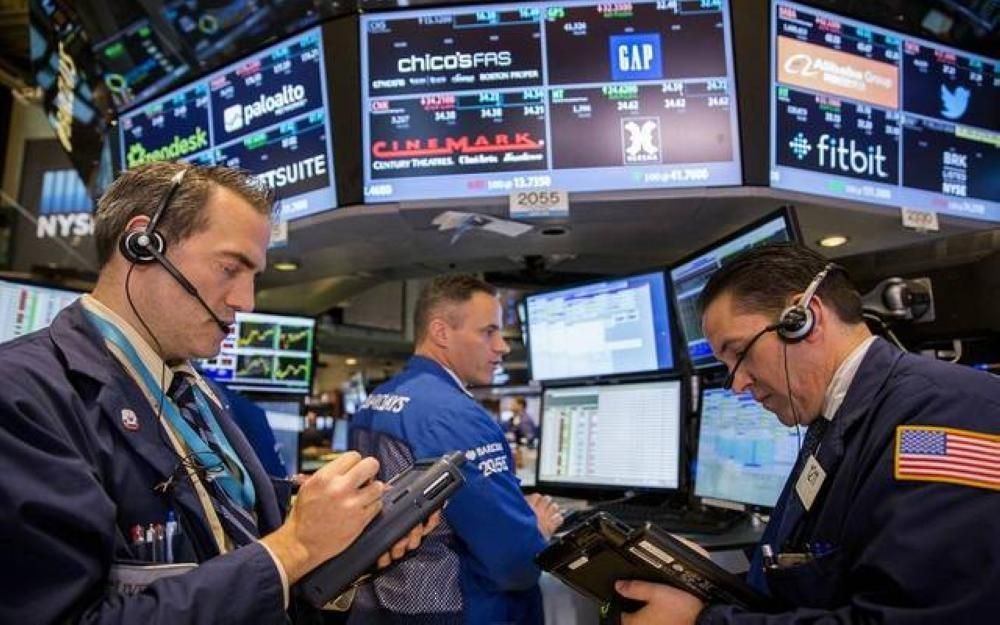 الأسهم الأمريكية ترتفع في التعاملات

ارتفعت الأسهم الأمريكية في تعاملات اليوم لتقترب من أعلى مستوياتها، في حين تراجعت أسعار النفط مع تزايد الآمال في استئناف محادثات السلام بين الولايات المتحدة وإيران. وارتفع مؤشر ستاندرد آند بورز 500 الأوسع...

alyooom.om/5363

#اقتصاد