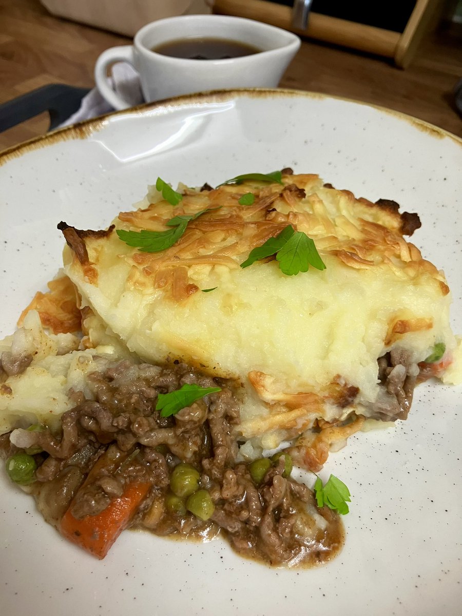 karen thompson tweet media