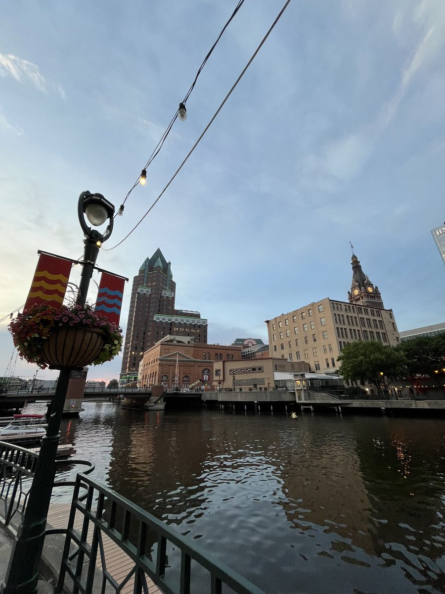 Em Walker tweet media