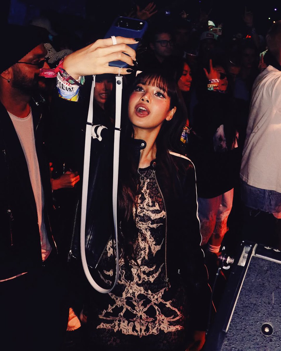 LA LISA UPDATES tweet media