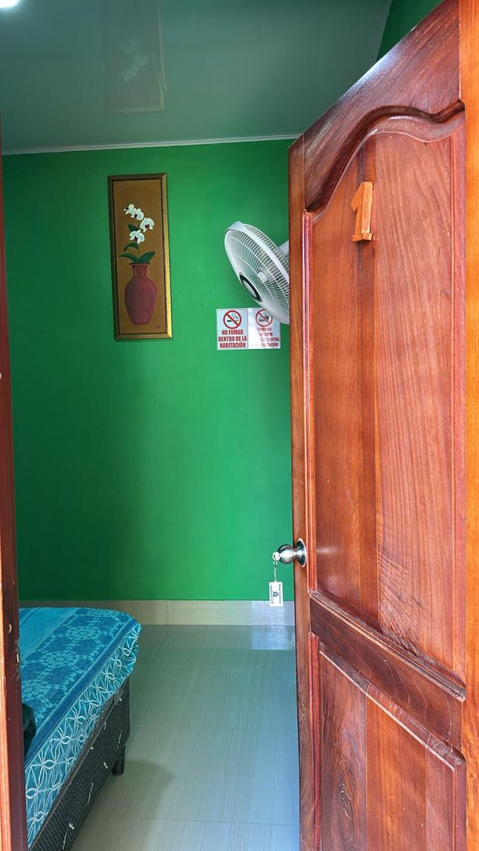 InturEsteli's tweet photo. ¿Buscás un lugar cómodo, seguro y acogedor para descansar? 
En Hostal Guadalupe te ofrece el espacio ideal para relajarte.
📌 Frente al parque central, en la ciudad de Condega 
#NicaraguaFascinanteIrresistible https://t.co/S0jMiqKppZ