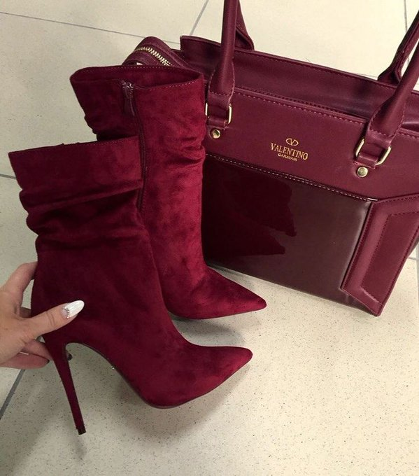 Vicky🌹🌷🌺👛👛 tweet media