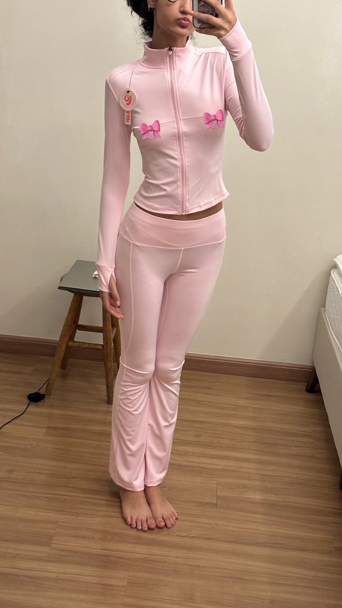 it girl ⋆𝜗𝜚.˚₊ VAI VER O BTS tweet media