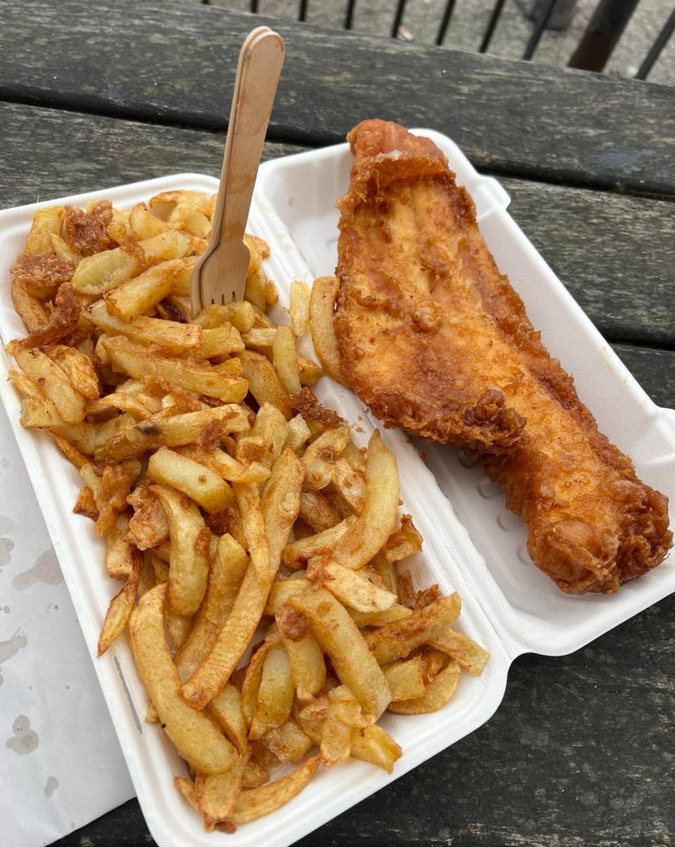 No Context Brits tweet media