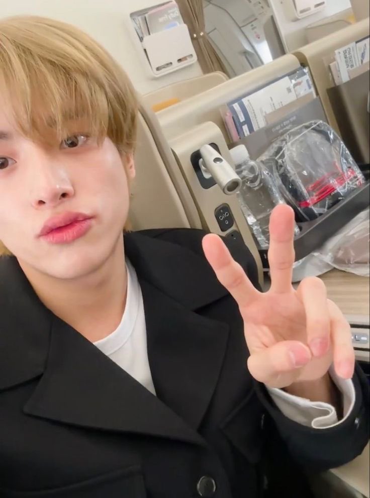 moonckeyl7 tweet media