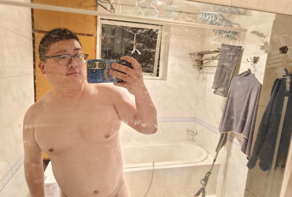 大吃一口 tweet media