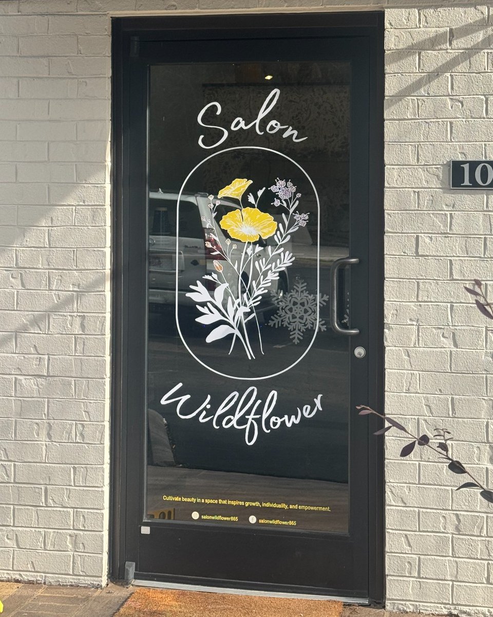 We loved getting to work with @salonwildflower865 on their location's front door branding!
Check them out!

#graphiccreations #printlocal #since1987 #printyourbrand