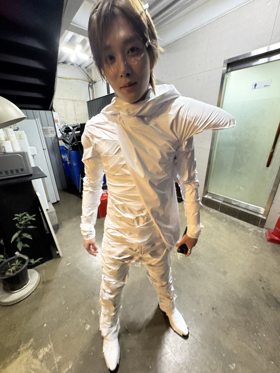 nayaa⁷⁺¹ is unique tweet media