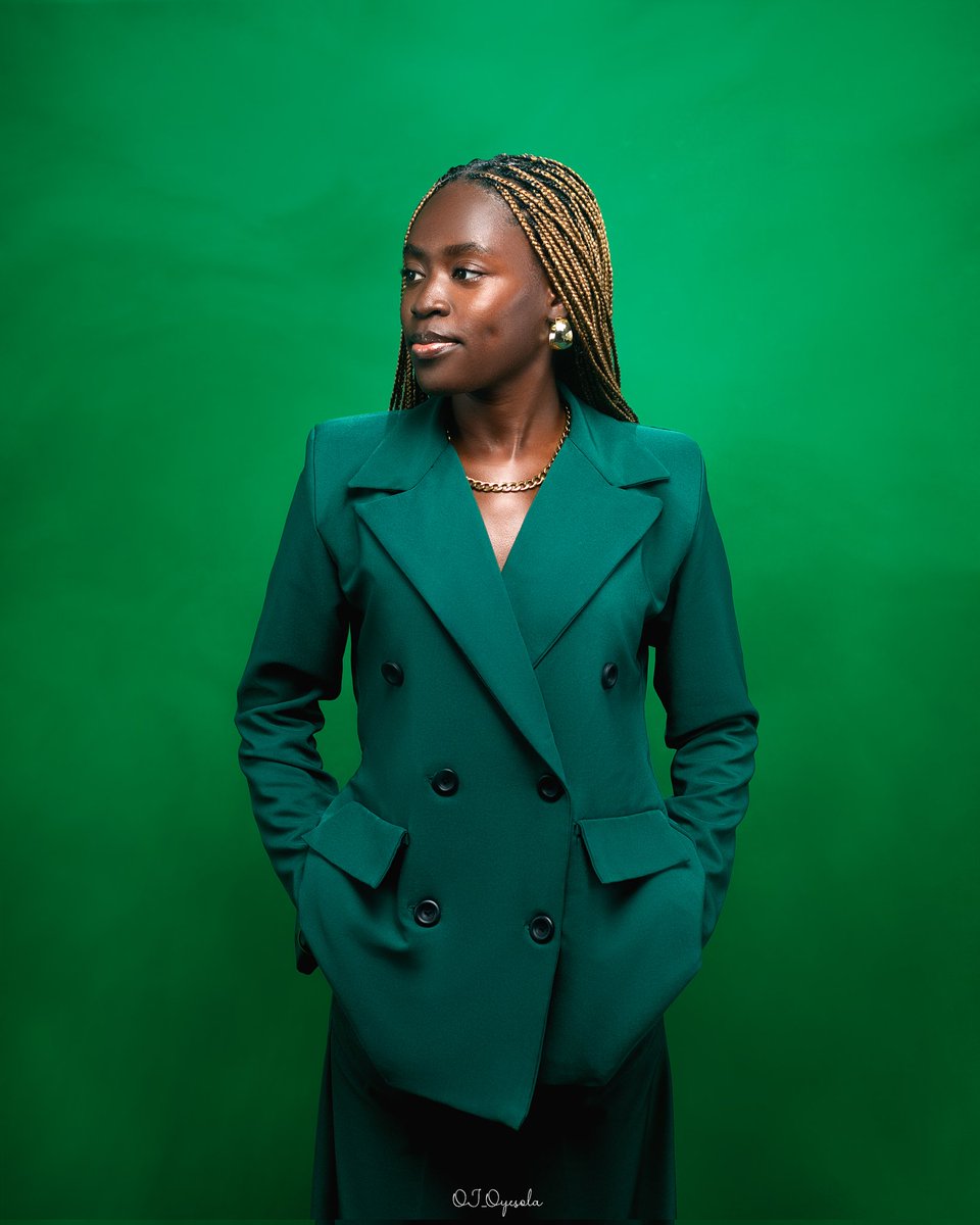 卄im™ tweet media