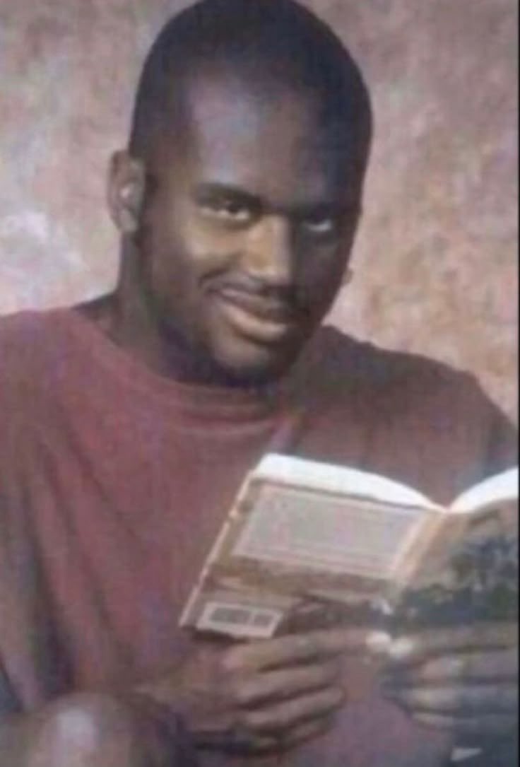 TracyFlores_'s tweet photo. @KifyiKi You reading manacled https://t.co/NeBThbBdMH