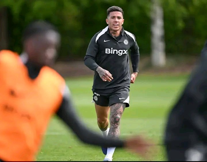 hakimiedet1's tweet photo. Enzo Fernández in today's training session.✅💙💙💙💙💪 https://t.co/ntcdLR2yaD