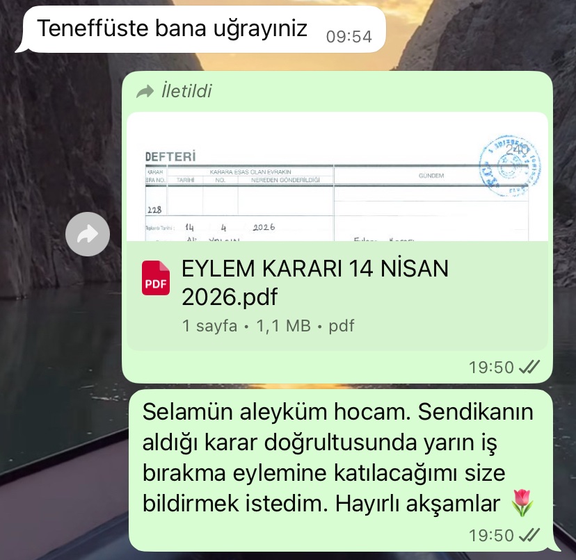_lebiderya_'s tweet image. yarın sendika kararına uyup okula gelmeyeceğimi söyledim müdür yardımcımıza.. ilk defa iş bırakma eylemine katılıyorum biraz endişeliyim ama bi şey olursa sendika da arkamızda durur inşallah ya