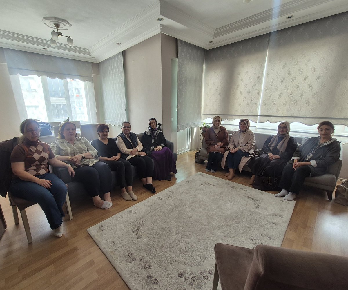 İl Başkan Yardımcılarımız ile birlikte, Sağlık Politikaları Başkanımız Ayşe Mirza Yılmaz'a geçmiş olsun ziyaretinde bulunduk. Kendisine nazik ev sahipliği için teşekkür ediyor, acil şifalar diliyorum.

<a href="/tugbaisikercan/">Tuğba IŞIK ERCAN</a> 
<a href="/alicetin_07/">Ali Çetin</a>
<a href="/akkadinantalya/">AK Kadın Antalya</a>