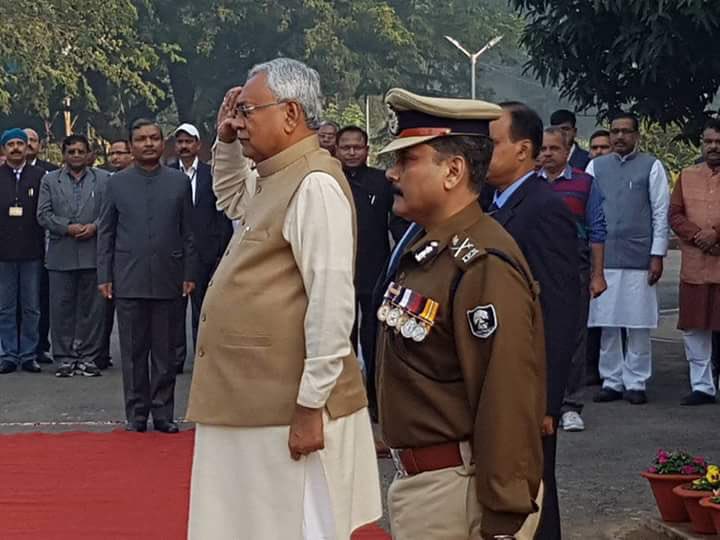 sunilkbv's tweet image. गांधी मैदान पटना में द्वितीय राष्ट्रपति वीरता पदक प्राप्त करते हुए।
#Nitishkumar
#Bihar #Education