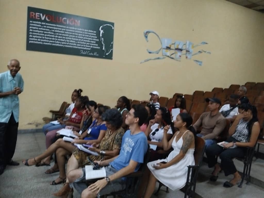 Comienza el curso de Gestión Comercial y Liderazgo. Está integrado por cuadros, reservas, canteras y jóvenes de potencial. Se compone de 5 temas que propiciarán la formación integral en el Sistema Empresarial.
#portuariosdeloriente 
#SantiagodeCuba