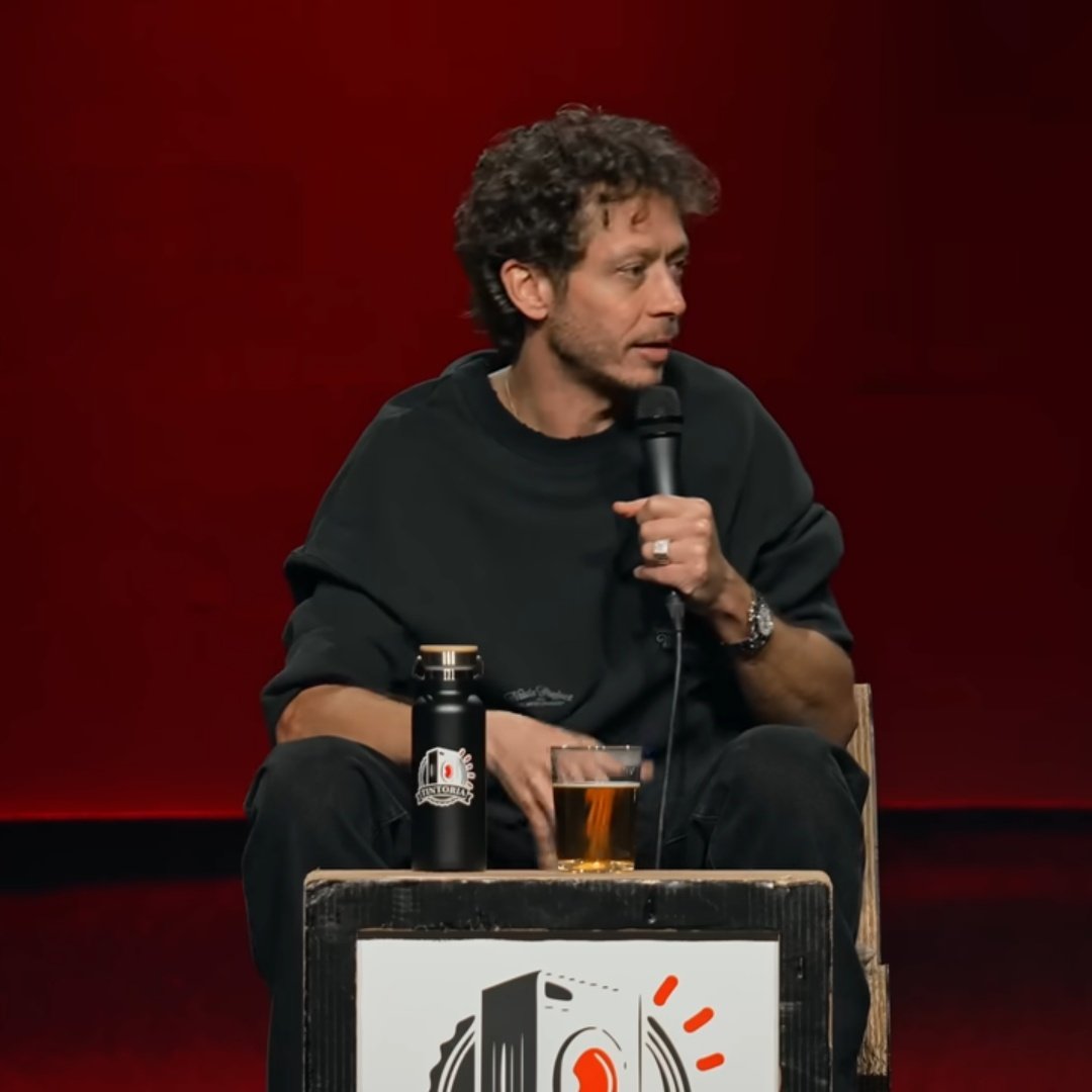 he looks so good omfg old man please 😭😭