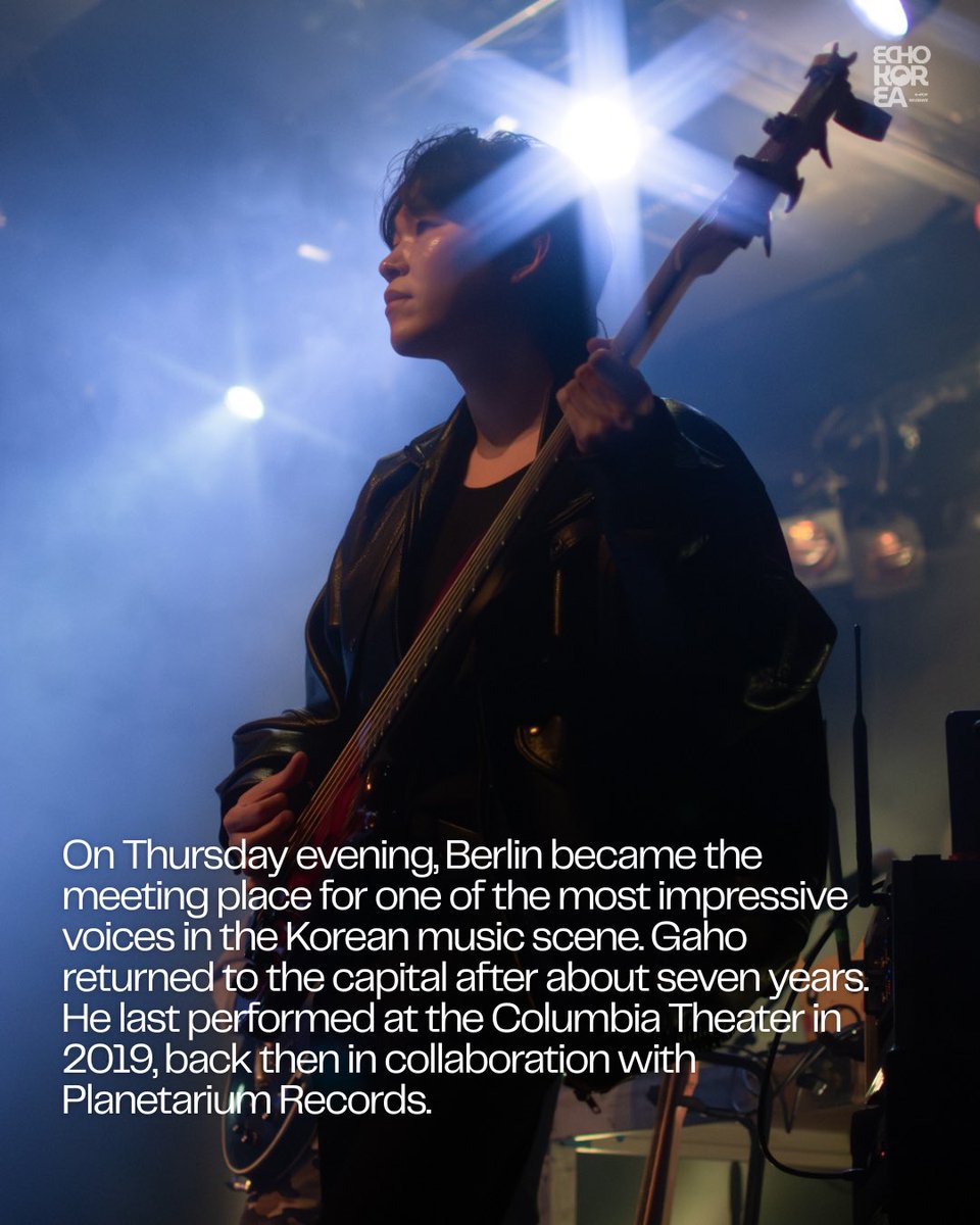 echokorea_de's tweet photo. GAHO &amp; KAVE in Berlin! ✨

On Thursday evening, Gaho returned to Berlin alongside KAVE, demonstrating just how wonderfully his voice blends with the band’s rock sound.

More impressions here: 

https://t.co/E4xnR1boQA 

#GAHO #KAVE #KPOPinGermany https://t.co/aNFeNElojH