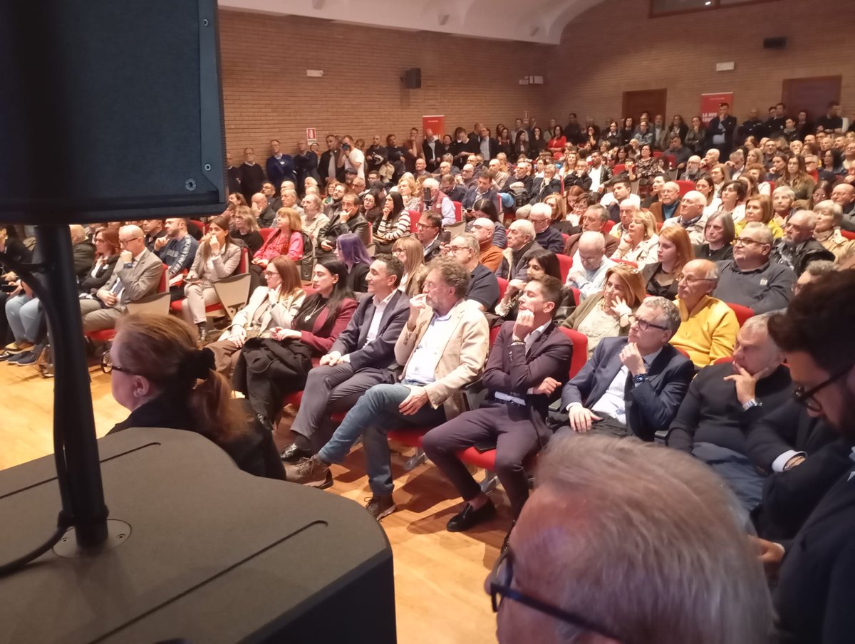 PDFedSassari's tweet photo. È stata aperta ieri sera a Porto Torres la campagna elettorale della coalizione politica che sostiene il nostro  Massimo Mulas alla carica di Sindaco.
Numerose le attestazioni di stima ricevute dal Sindaco che si ricandida per un secondo mandato amministrativo.
. https://t.co/dzZnNhakL0