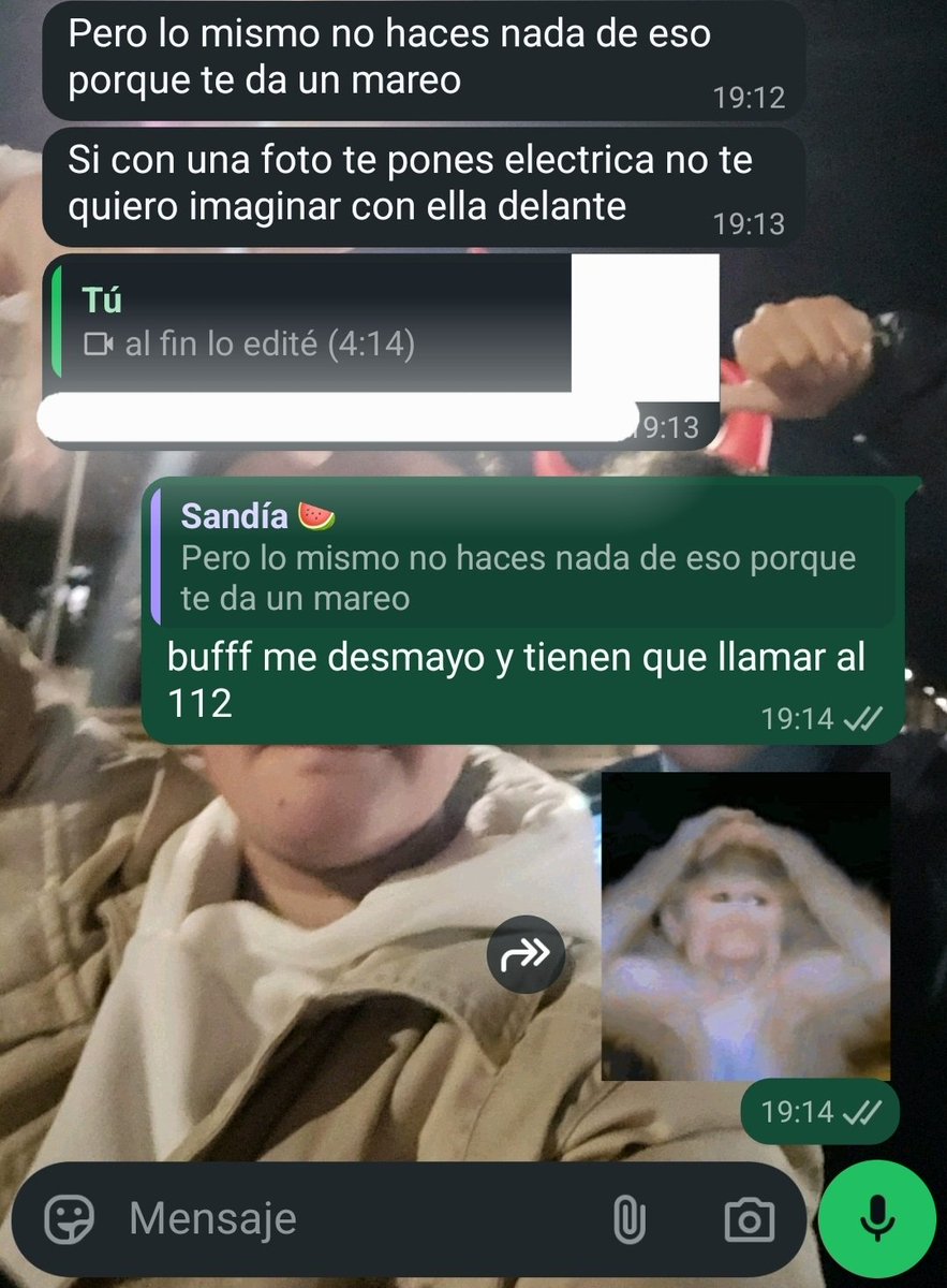 inlovewithkivis's tweet photo. le cuento a mi amiga que quiero comprarme la entrada VIP porque incluye conocer a chiara y sacarme una foto con ella

mi amiga: https://t.co/DUOt7ux3Ek