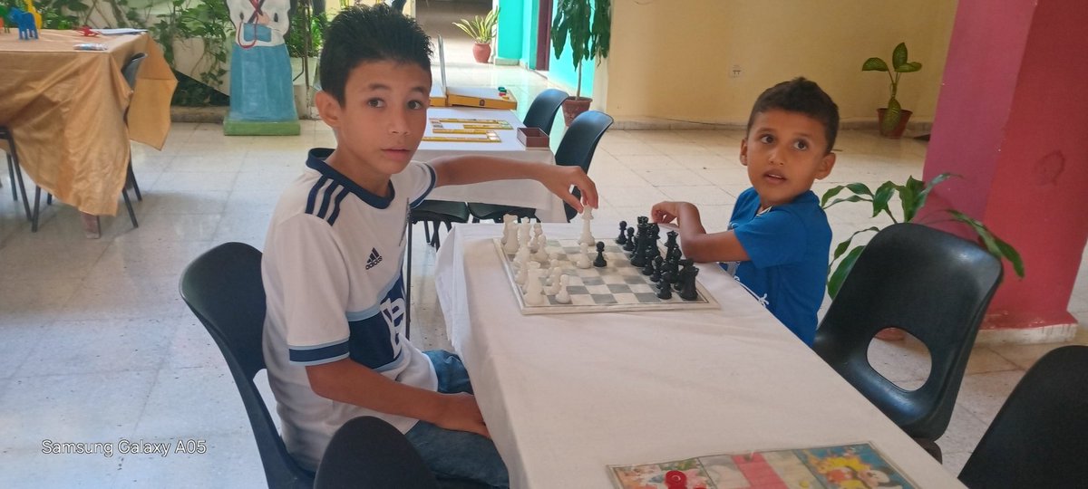 🌞 ¡Este martes el Palacio de Pioneros se llenó de alegría!
Las risas y la emoción de nuestros niños llenan cada rincón mientras disfrutan de divertidos juegos didácticos y videojuegos educativos que estimulan su creatividad y trabajo 
#OPJM
<a href="/CubaMined/">MINED</a>
<a href="/dmebayamo/">Dirección General de Educación Bayamo</a>