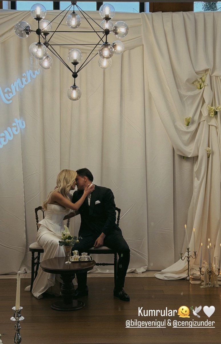 Siyah Çoraplılar tweet media