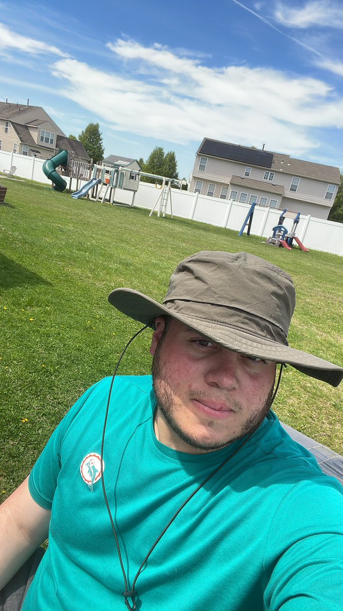 Roberto Flores tweet media