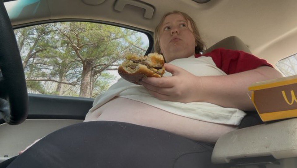 𝐈𝐑𝐋 𝐅𝐚𝐭 𝐆𝐨𝐨𝐧𝐬 😘 DM tweet media