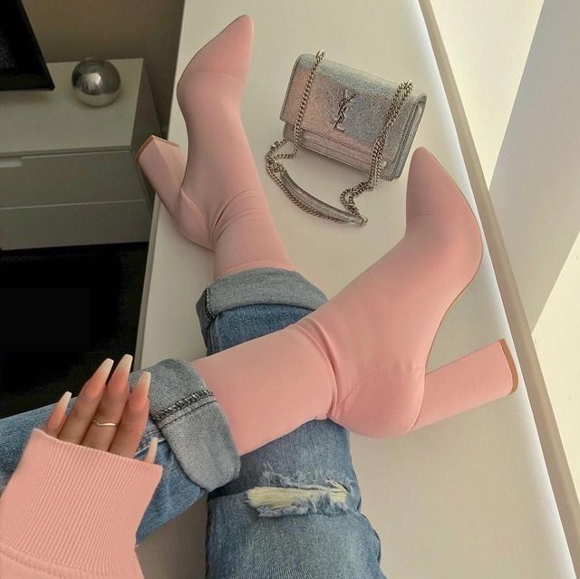 Vicky🌹🌷🌺👛👛 tweet media