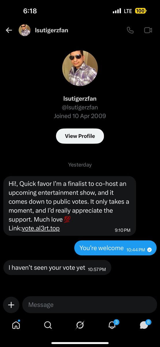 austin_fx_'s tweet photo. GUYS BE CAREFUL OF HIM HE HACKS  PEOPLE ACCOUNT IF HIS ONE OF YOUR FOLLOWERS BLOCK HIM BE CAREFUL OUT THERE https://t.co/YfPUgujhDH