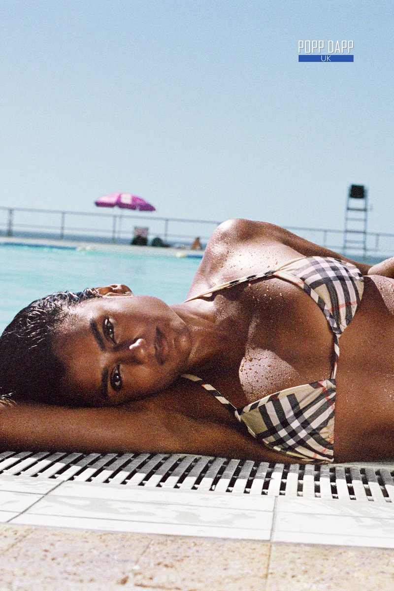 DappPopp's tweet photo. SUN, SKIN, AND BURBERRY: SIMONE ASHLEY IGNITES THE HIGH SUMMER MOOD | POPP DAPP
@burberry @simoneashley
https://t.co/vSEFijIMKA
POPP DAPP UK | GLOBAL MEDIA &amp; MAGAZINE
IND | USA | UK | UAE | EU | AUS
#poppdapp #fashionmagazine #poppdappnews #Burberry #SimoneAshley #HighSummer https://t.co/UVkQvVriav