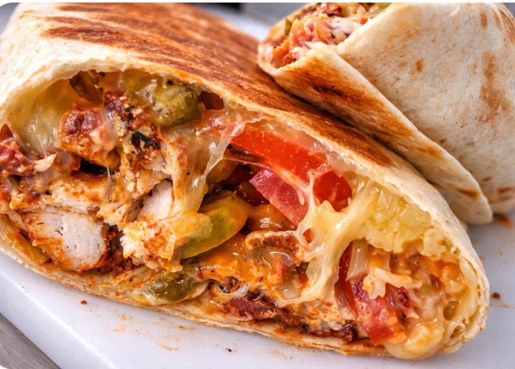 theartisanvan's tweet photo. Wrap Wednesday 😍

The Artisan Wrap
Soft flour tortilla filled with our very own Cajun Chicken, grated Cheddar, tomatoes, jalapenos and Chipotle Mayo. 
Toasted to perfection 🥰

Served either with Fries or Side Salad 🥗 

Available after 11:30am
Breakfast served from 8am https://t.co/2NK7vZDvl9