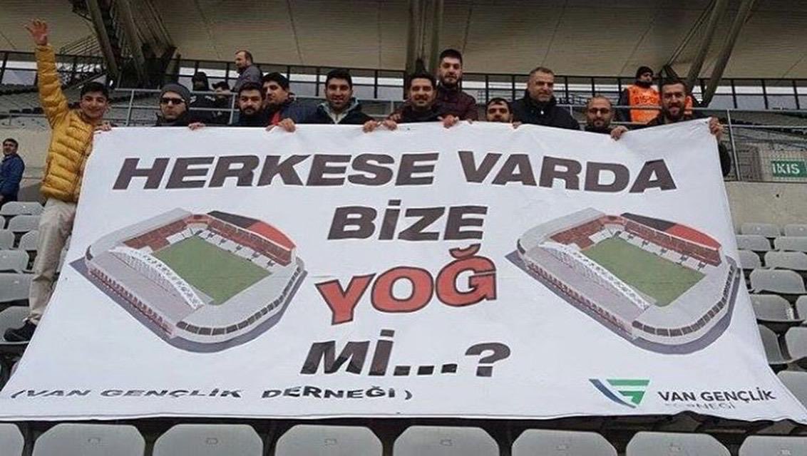 FatihKRGL07's tweet photo. #VanStadyumİstiyor !!!! https://t.co/Q9qn6ZMB41