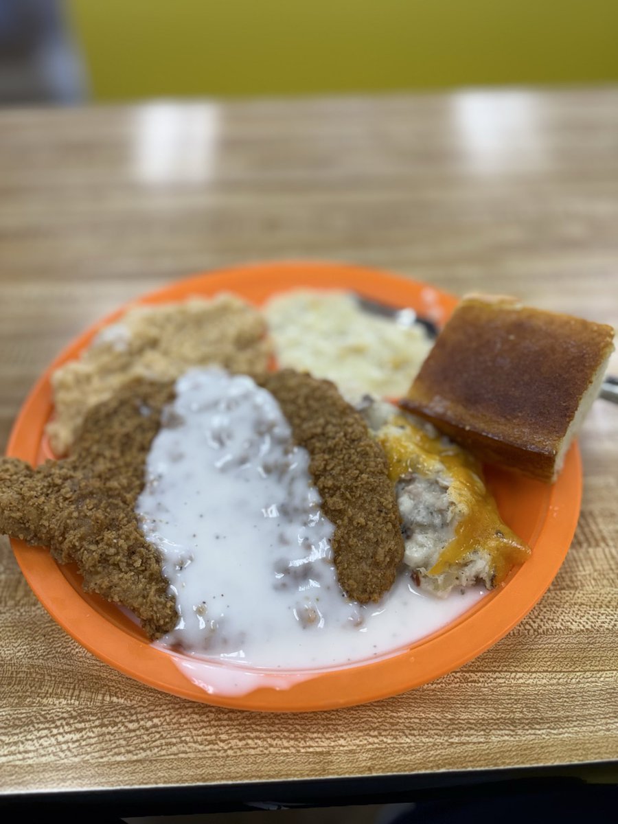 Mr. <a href="/spann/">James Spann</a> I know you like gas station food so next time you are close to Danville hit up Gregg’s Grocery

Fried Poe chop, spicy corn, baked potato casserole and grits