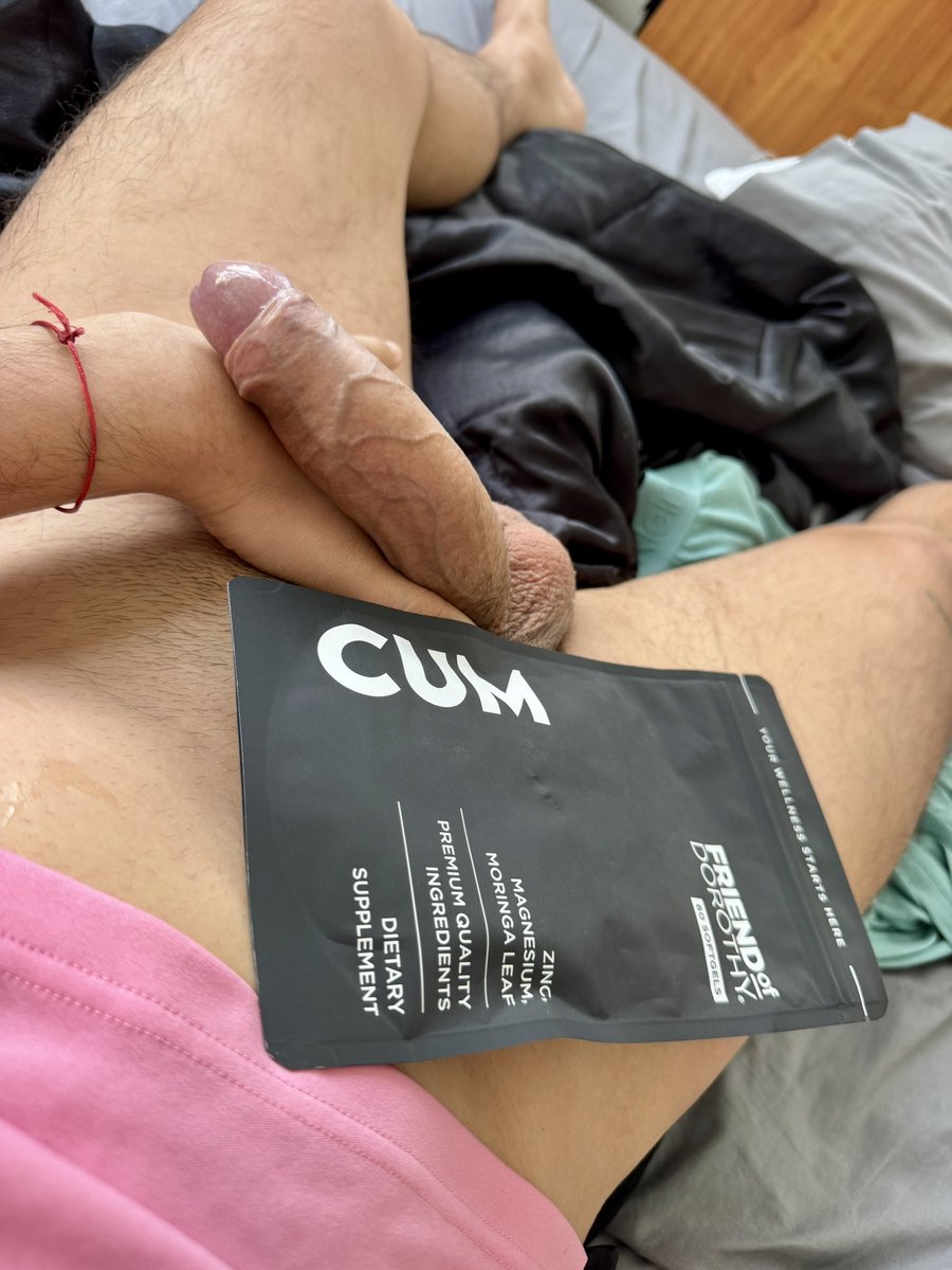 nicocub's tweet photo. I'm very happy to collaborate with my friends from @friend_dorothy1 🍀💊

Buy them now at https://t.co/oZ8Ph0o9WW

And use my code: NICOCUB10 🐻

#menshealth #gayfit #instagay #gayauthor #gayinfluencer #FriendofDorothy https://t.co/HOrVbGhIMI