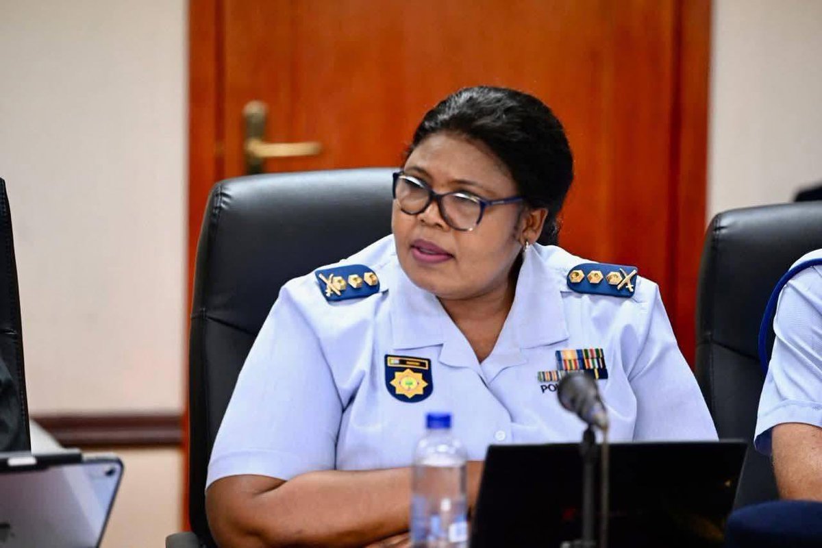 SAPoliceService's tweet image. #sapsLIM MEC for Transport &amp;amp; #CommunitySafety, Ms Violet Mathye, today led a delegation to brief the Portfolio Committee at Parliamentary Village.

The Committee, chaired by Hon Kedinone Lebea, received the Department’s 2025/2026 2nd &amp;amp; 3rd quarter reports.

GAAL, SAPS, led by Lt