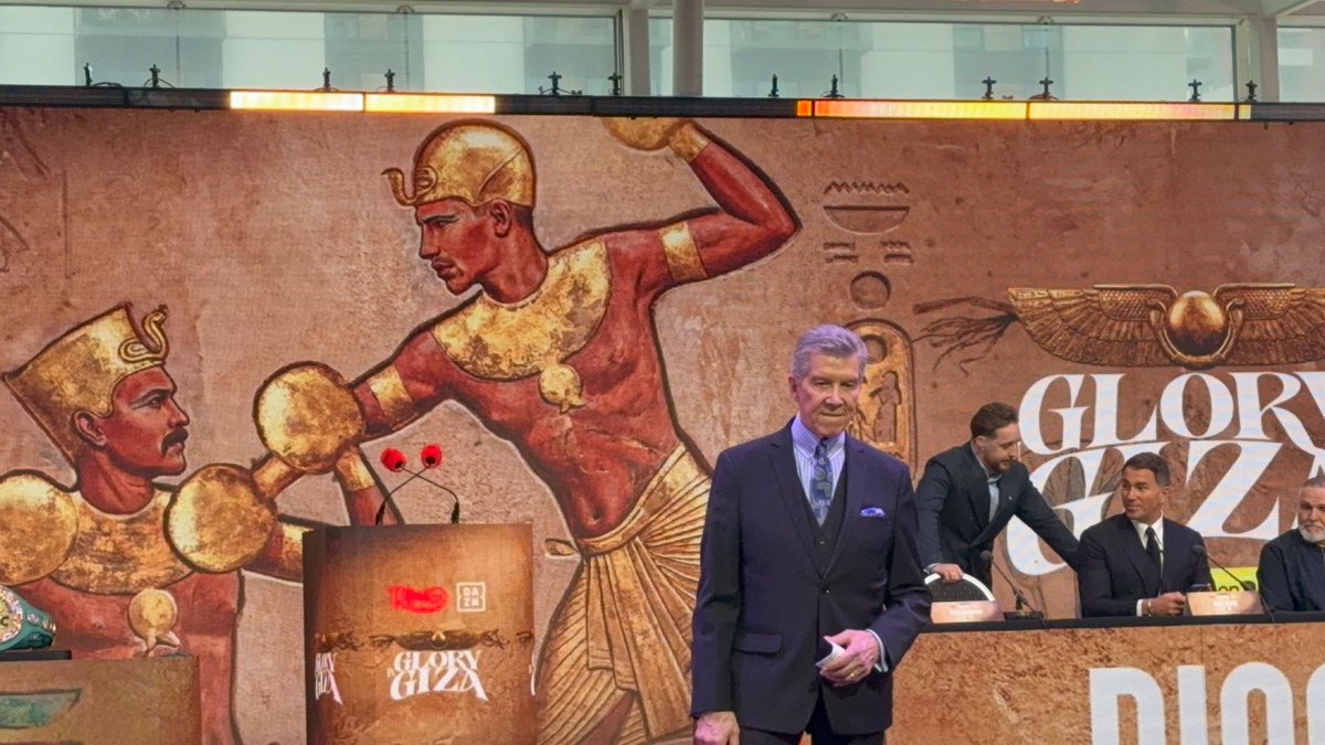 jamsboxingchat's tweet photo. Live shots from the Oleksandr Usyk 🆚 Rico Verhoeven press conference in London.
#Boxing #UsykVerhoeven #PyramidsOfGiza #London #RCB #BoxingFightZone #RedCornerBoxing https://t.co/H0Cssfnj8R